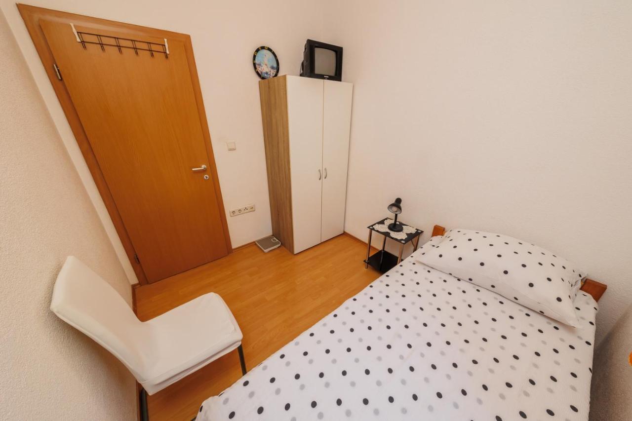 Apartman Marija Apartment คาชเตลา ภายนอก รูปภาพ